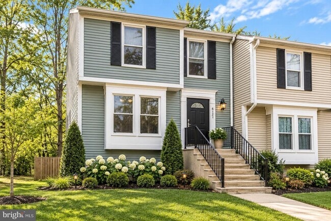 Building Photo - 6121 Cedar Wood Dr