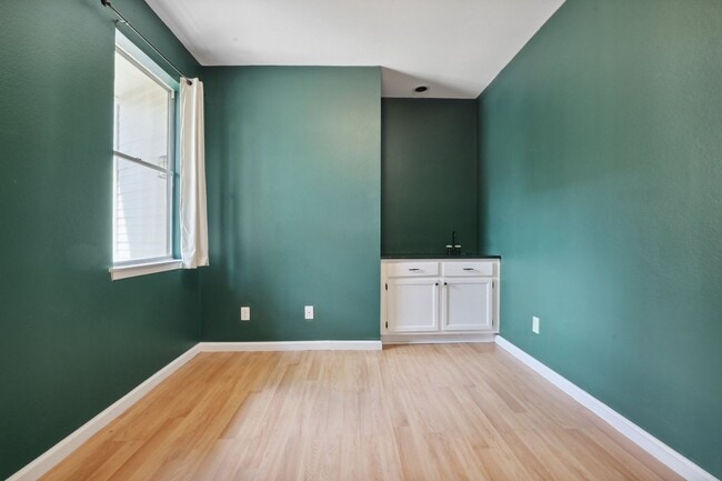 Building Photo - 6501 Brush Country Rd