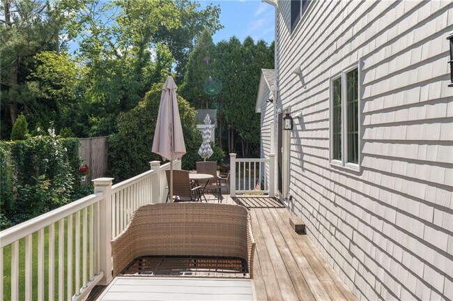 Building Photo - 73 Merton Rd