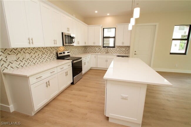 Building Photo - 5826 Jasper Wy