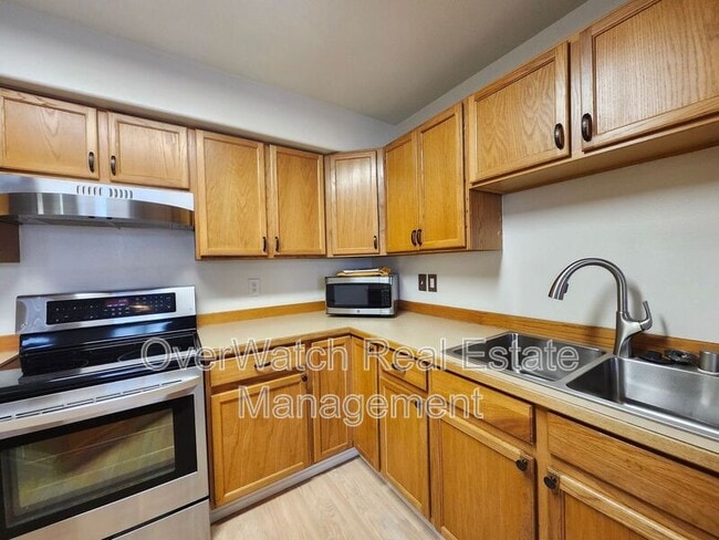 Building Photo - 7428 Meadow St