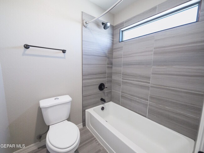 Building Photo - 14655 Pebble Hills Blvd