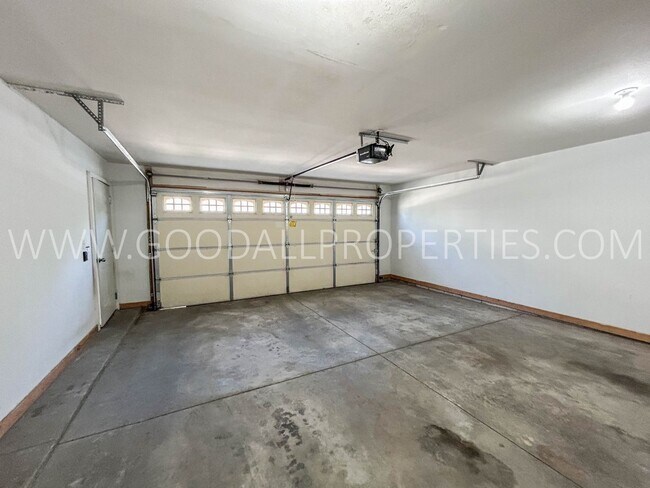 Building Photo - Special 1/2 Off 1st Month Rent if lease si...
