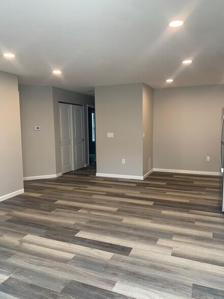 Dinning and Living Room - 1 Holding Ln