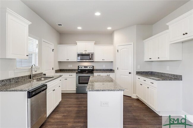Building Photo - 505 Potter Stone Square
