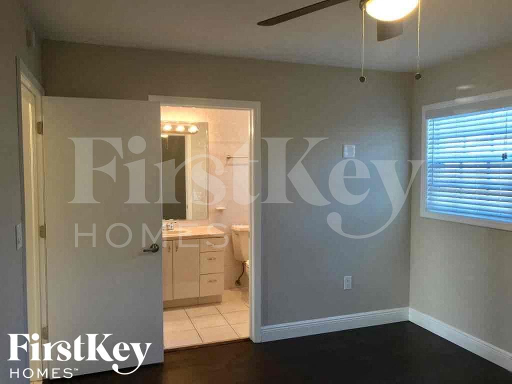 Building Photo - 19740 SW 87th Pl