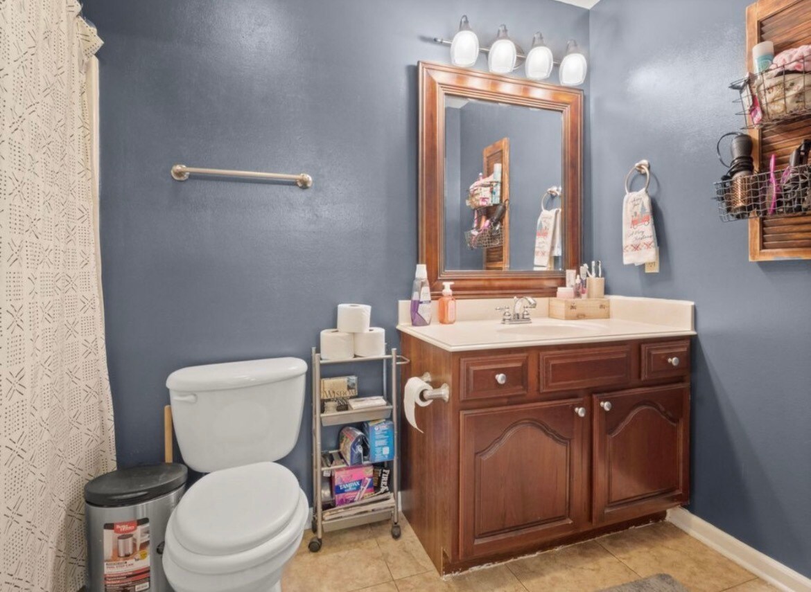 Building Photo - 1809 Briarwood St