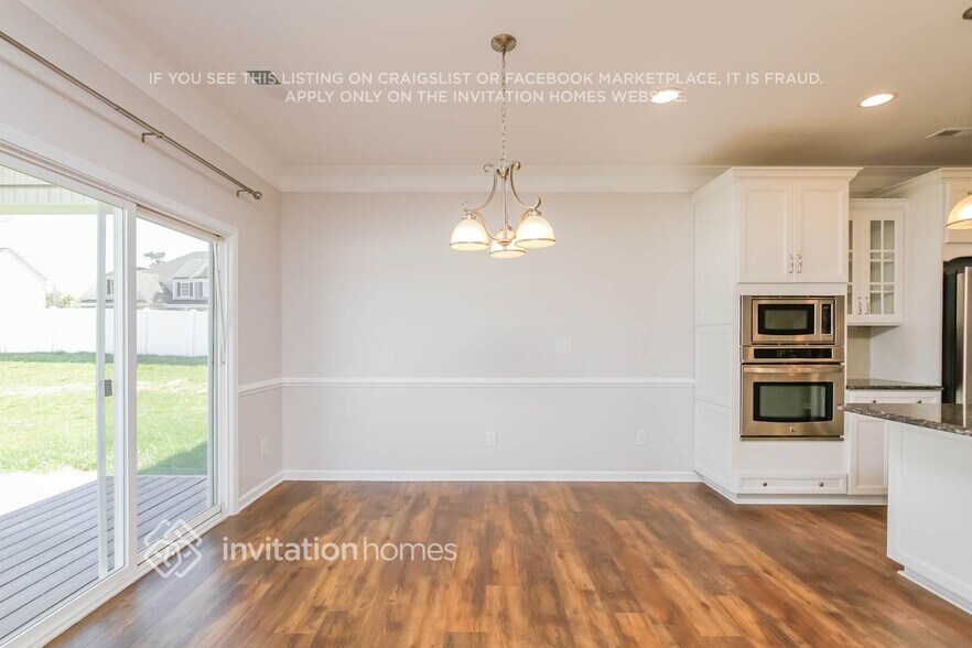 Building Photo - 251 Bushney Loop