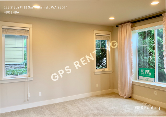 Building Photo - Available Now! Spacious 4BR Home in Pine M...