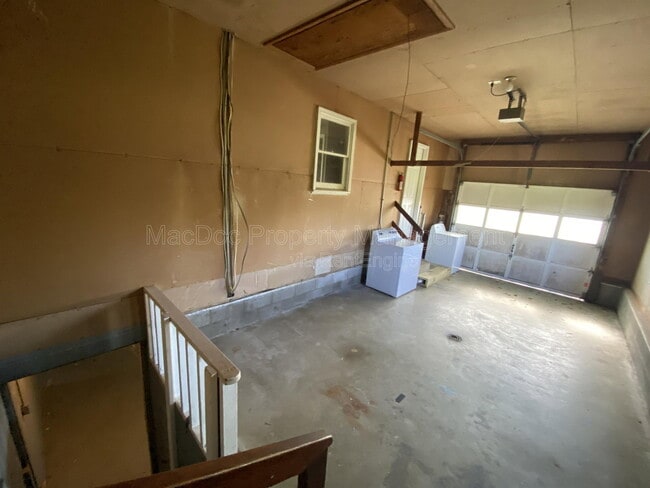 Building Photo - 10291 Paige Rd