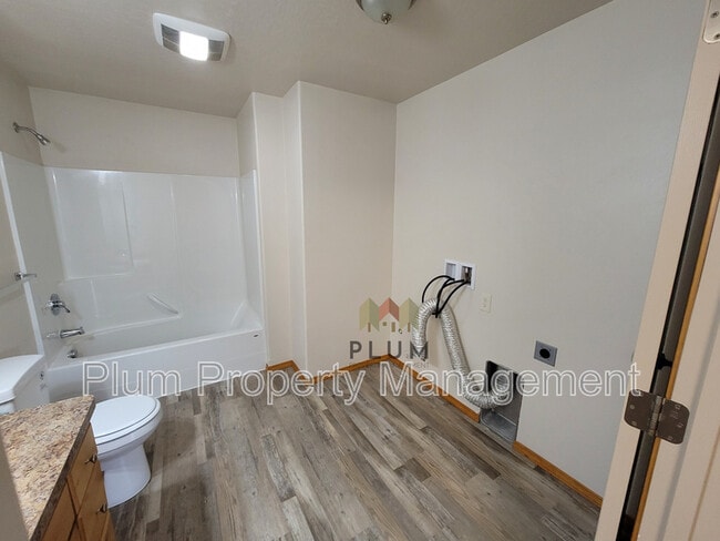 Building Photo - 4979 Potter Park Loop