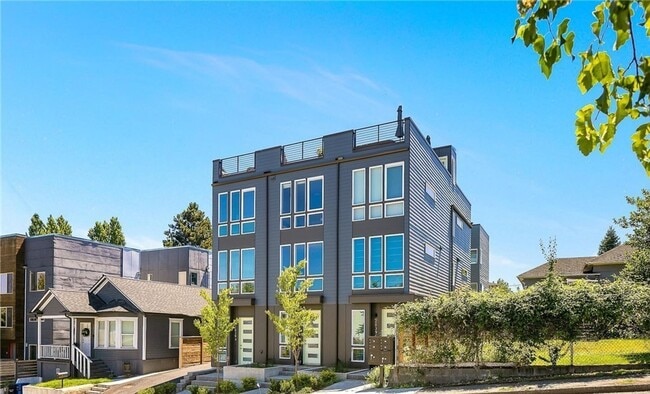 Primary Photo - West Seattle Townhouse