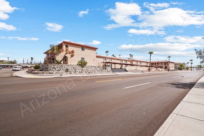Building Photo - PRIME DOWNTOWN LOCATION!
