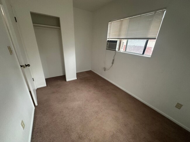 Building Photo - 2812 C St