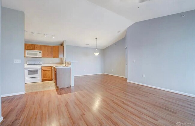 Building Photo - 3044 Westminster Dr