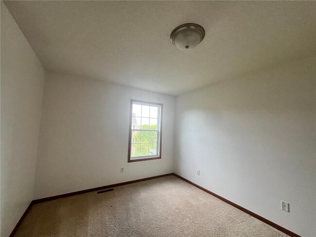 Building Photo - 5026 Yuma Ln N