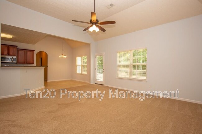 Building Photo - 54 Apache Trail