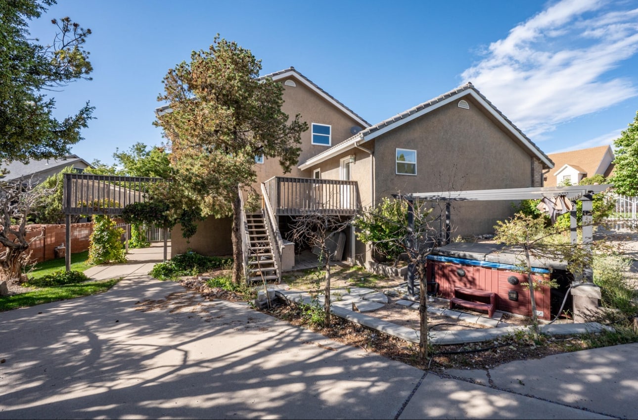 Building Photo - 298 S Staci Ct