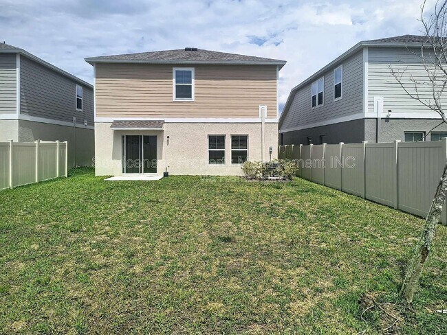 Building Photo - 12937 Camarillo Pl