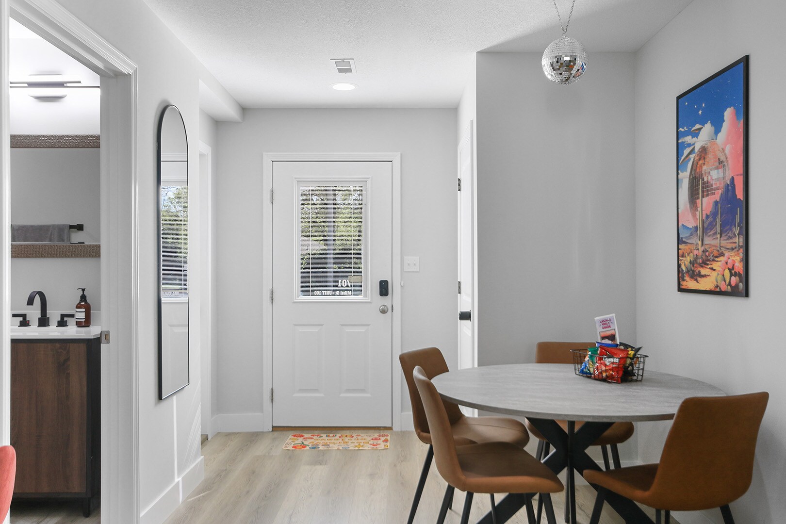 Building Photo - 701 Mikel St