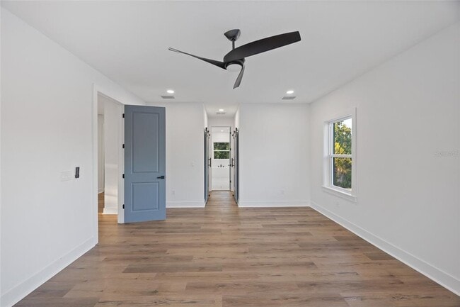 Building Photo - 3317 W Napoleon Ave