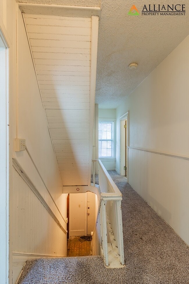 Building Photo - 711 Fremont St