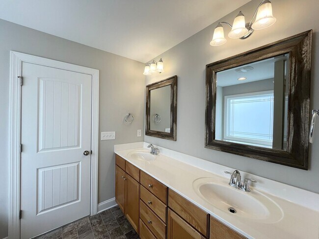 Building Photo - Fantastic 4BD, 2.5BA Home Near Downtown Fuquay-Varina with HOA Amenities, bonus office and 2-Car ...