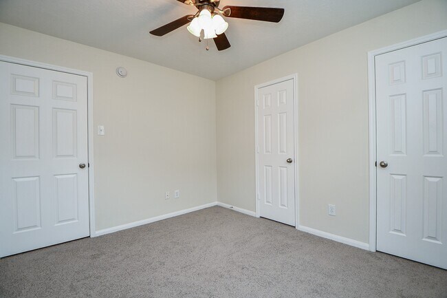Building Photo - 1115 Eden Park Ln