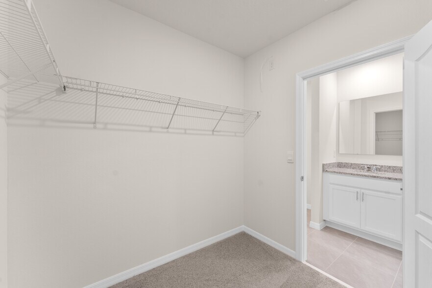 Building Photo - 2727 Barred Owl Ln