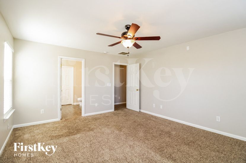 Building Photo - 225 Brycewood Dr