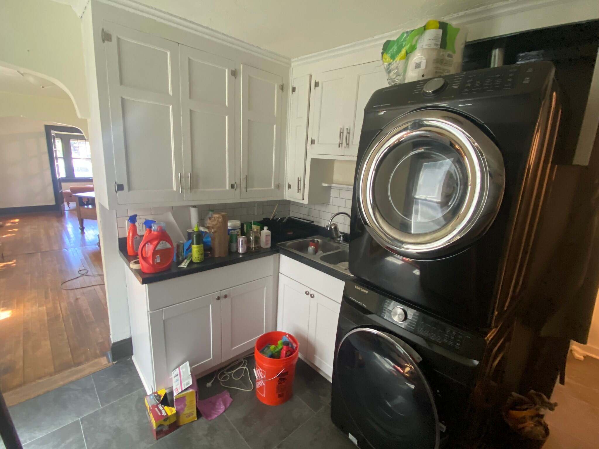Kitchen - 1715 6th St NE