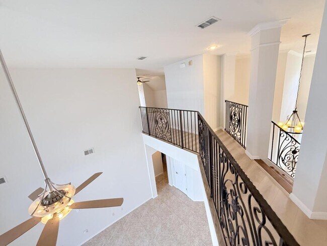 Building Photo - 8055 Glitter Ct