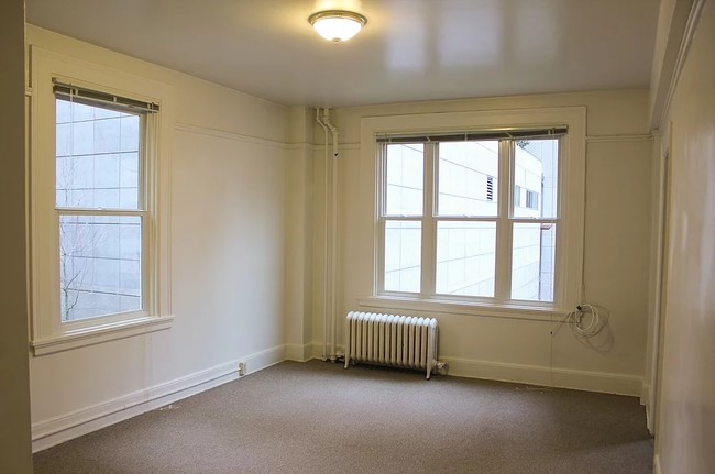 Interior Photo - Cambridge Apartments