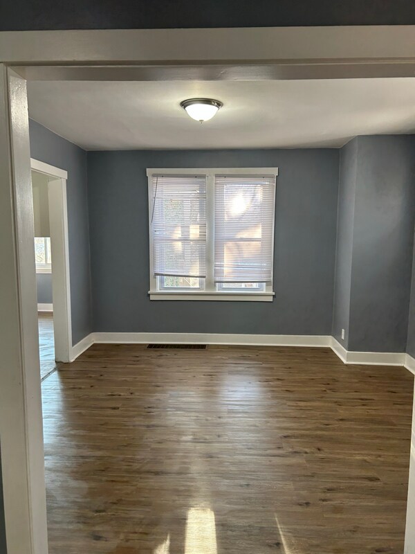 Building Photo - 572 Princeton Blvd