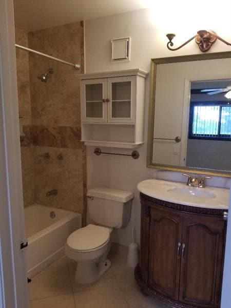 Building Photo - 9478 Palm Cir S