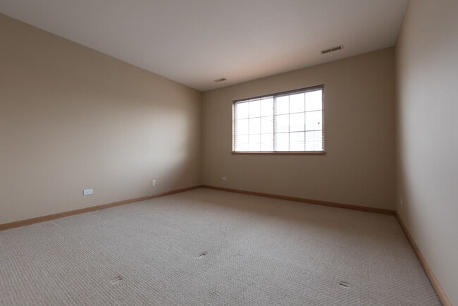 Building Photo - 309 Abington Woods Dr