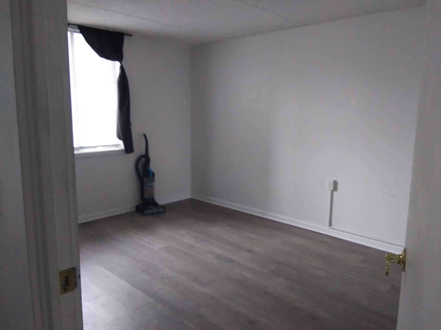 Building Photo - 1750 N Marywood Ave