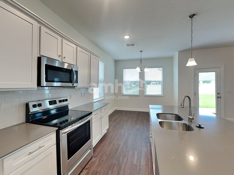Building Photo - 2753 Ponds Trl
