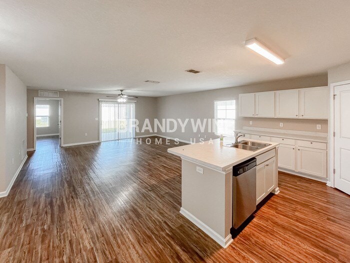 Building Photo - 1838 James Madison Ct