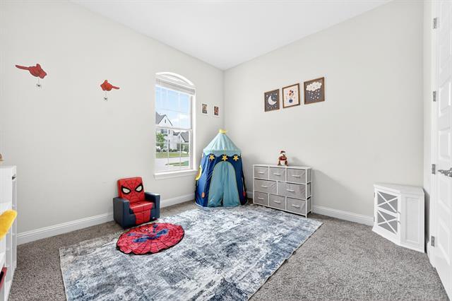 Building Photo - 525 Goose Lake Dr