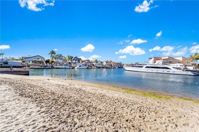 Building Photo - 16293 Wayfarer Ln