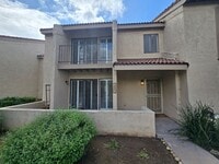 Building Photo - Hawarden Hills Home