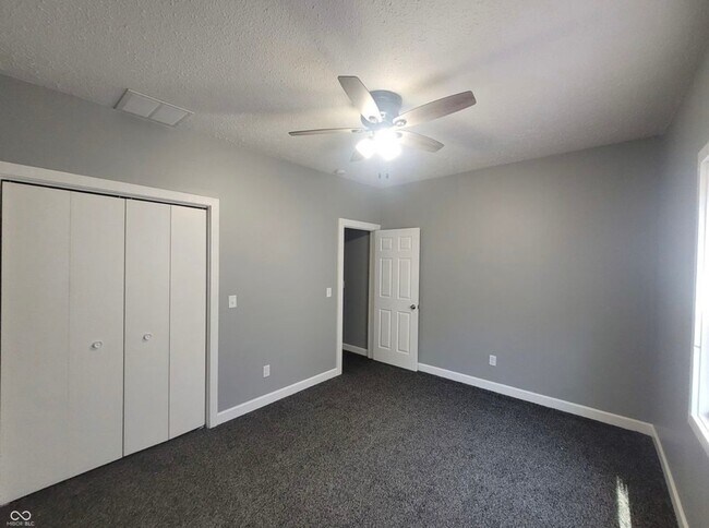 Building Photo - 1331 Kappes St
