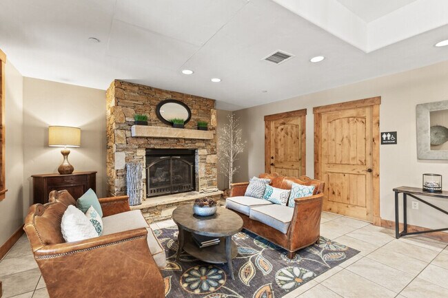 Building Photo - 2905 Mountaineer Cir