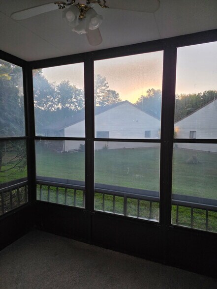 Screened in Porch 2 - 78 Overlook Way