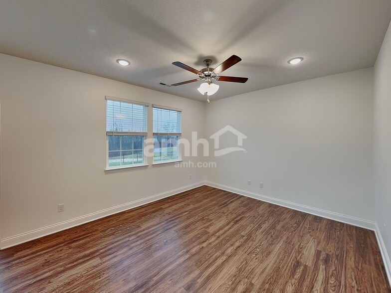 Building Photo - 8466 Northpoint Dr