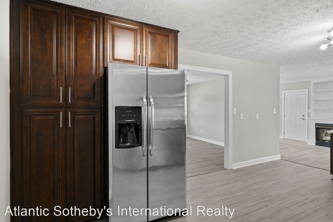 Building Photo - 3 br, 3 bath House - 426 Berkshire Terrace