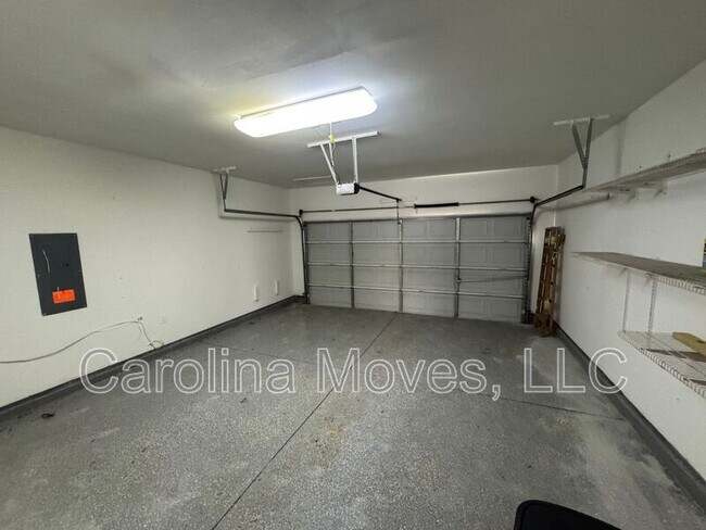 Building Photo - 104 Shairpin Ln