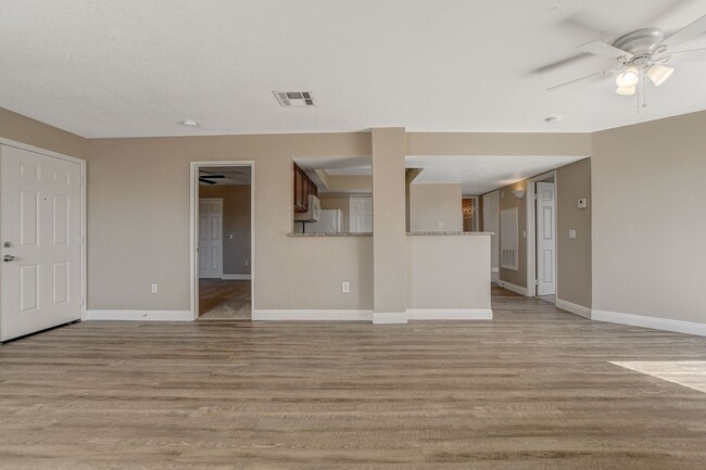 Building Photo - CHARMING 3BEDROOM CONDO IN 89156