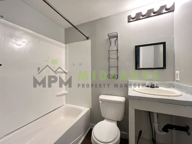 Building Photo - 240 Rister Rd